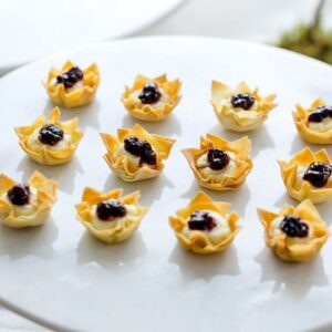 Cestinha Folhada de Creme de Brie com Frutas Vermelhas