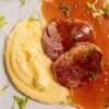 Escalope de mignon ao molho de cogumelos com aligot