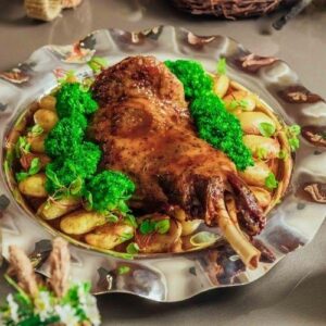 Paleta de cordeiro com batatas ao murro e brócolis